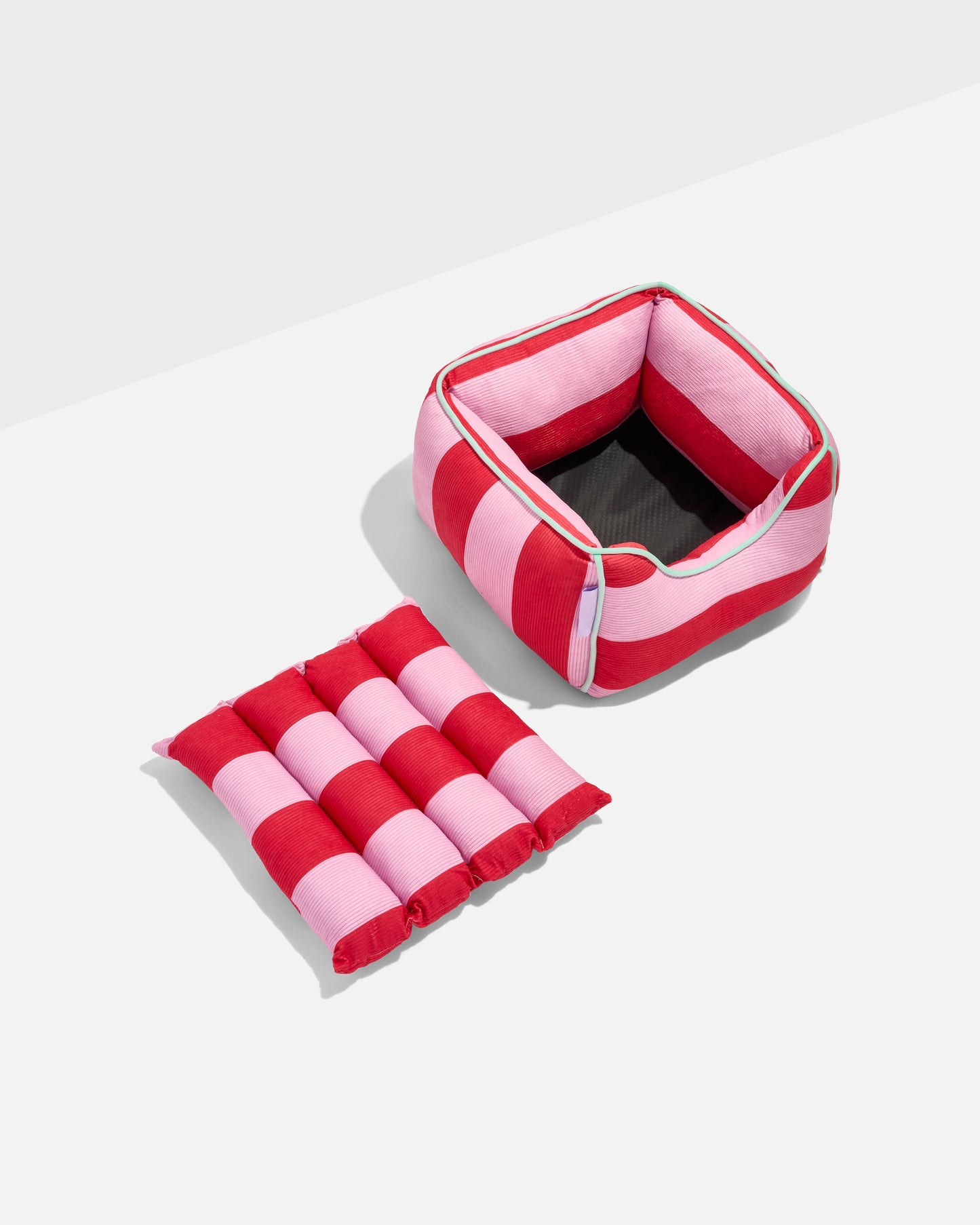 Bubblegum | Removable center cushion